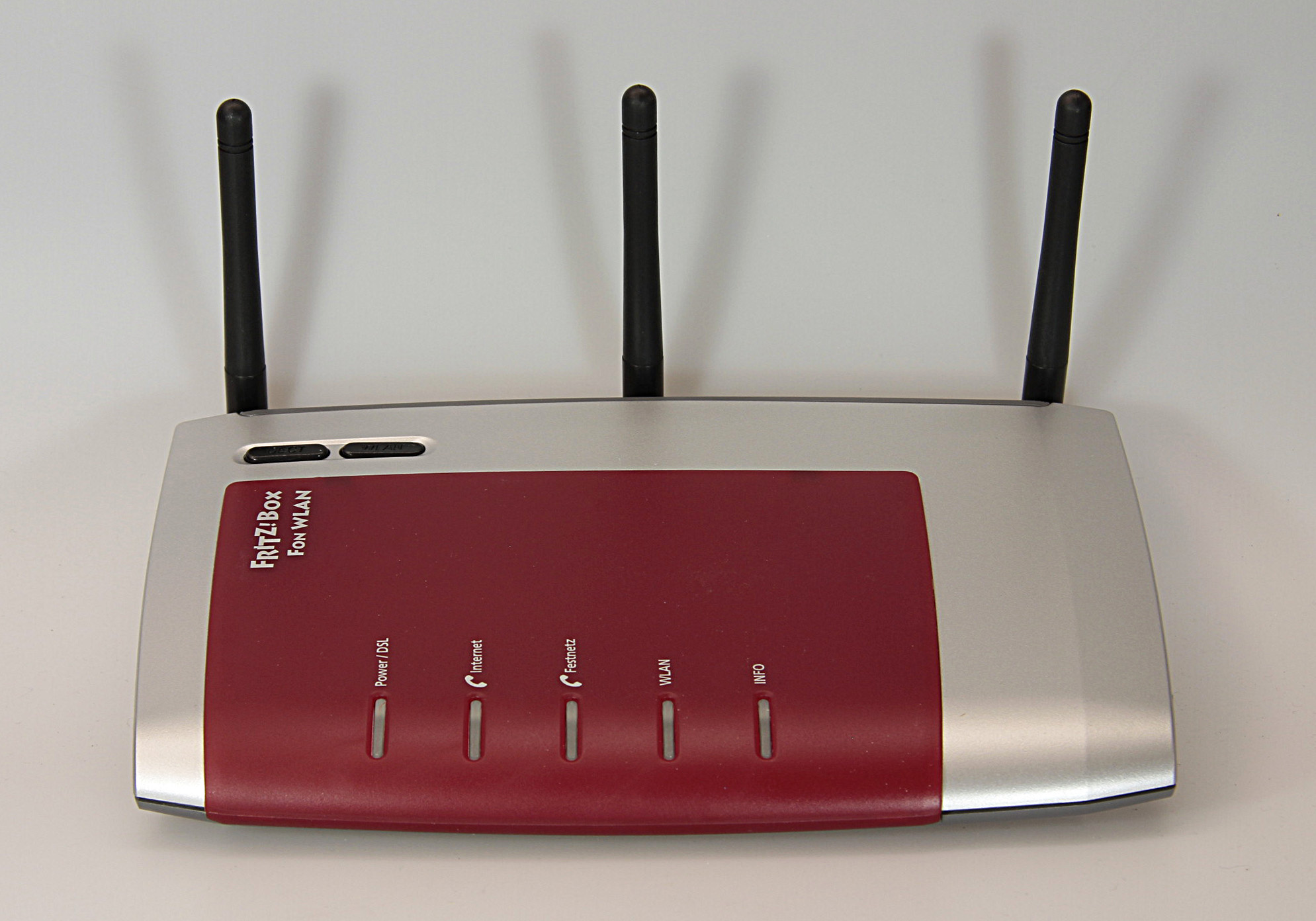 Fritzbox_Fon_WLAN_7270_front.jpg