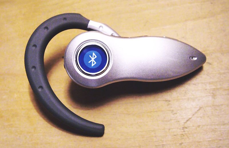 Bluetooth_headset.jpg